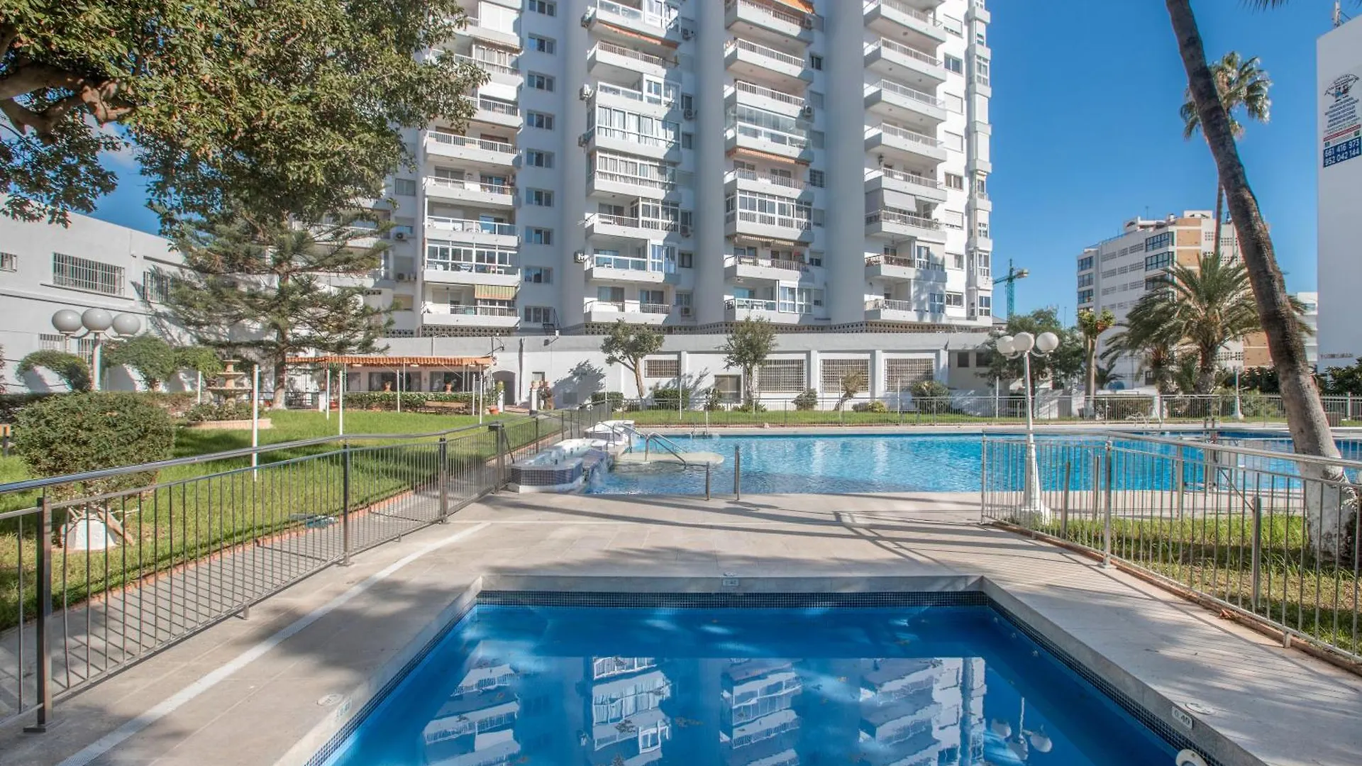 בנאלמדנה Next To Puerto Marina And The Beach 0*,
