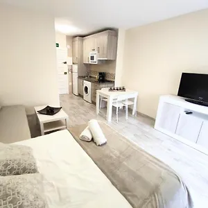 Benal 905 En Primera Línea De Playa / Beachfront Benalmádena