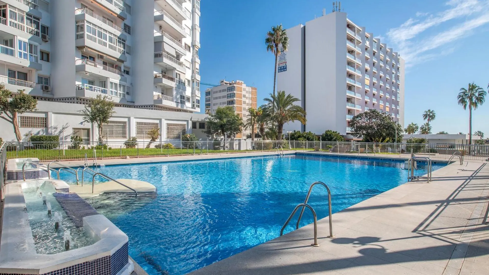 Next To Puerto Marina And The Beach Benalmádena